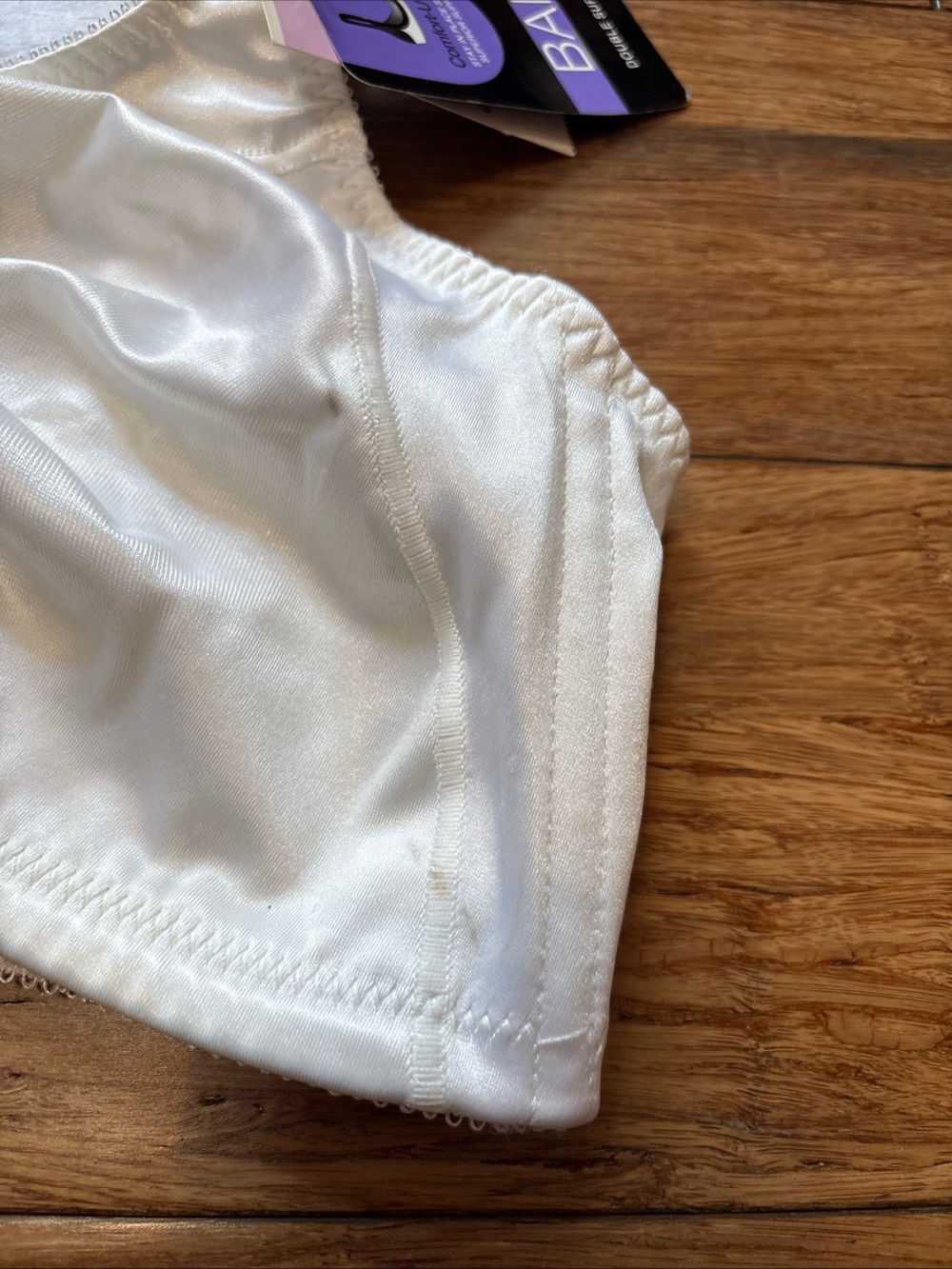 Bali Comfort-U Back Double Support Wireless 38D White NWT Style 3820 - Picture 3 of 6